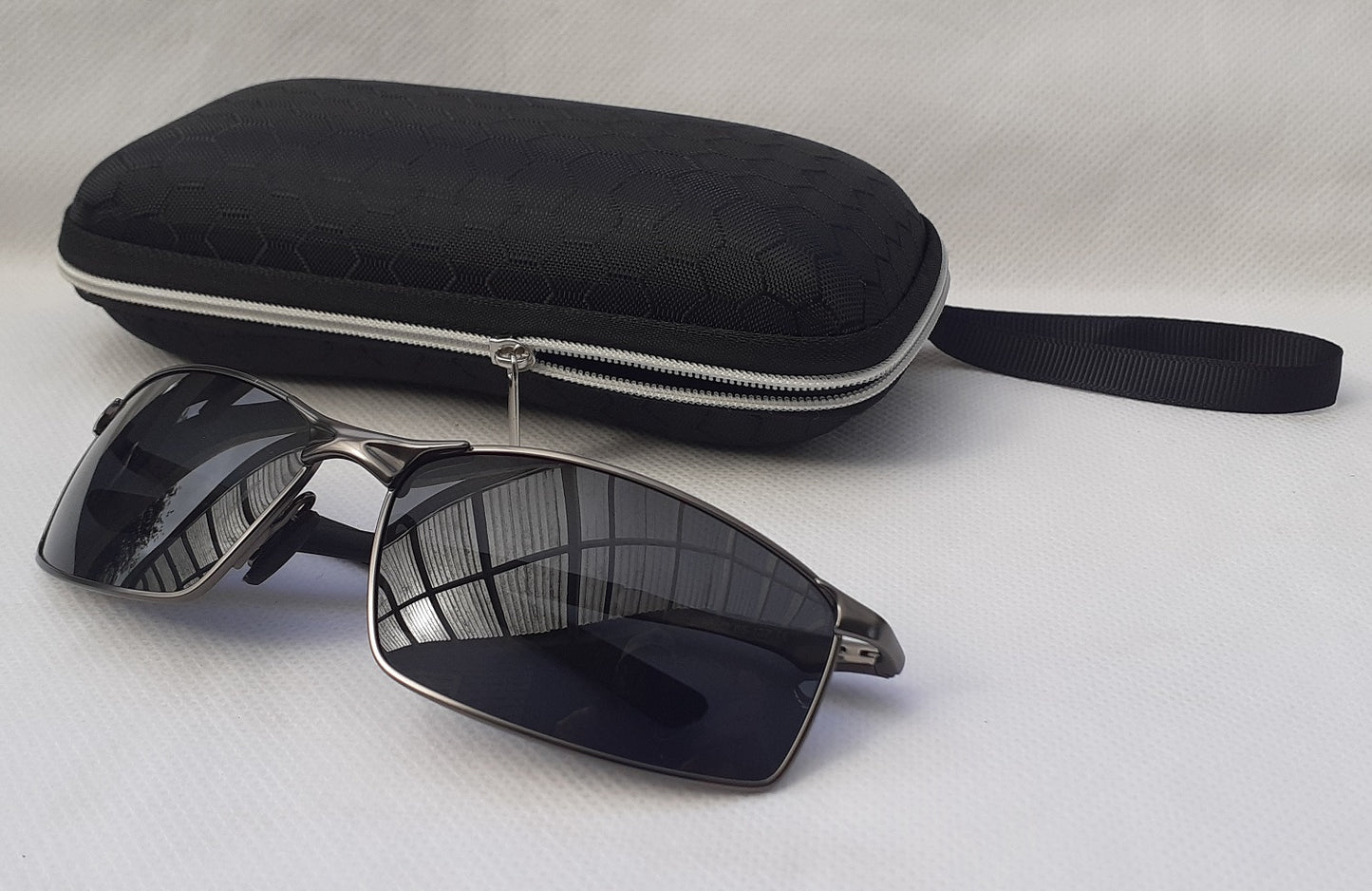 Sunglasses Metal Alloy Grey Frame / Black Lens with Zipper Case